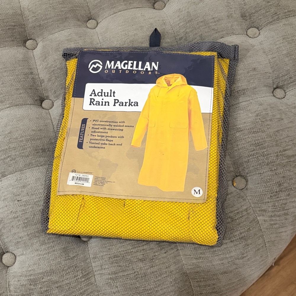 Magellan Outdoors Yellow Adult Rain Parka in Carry Case